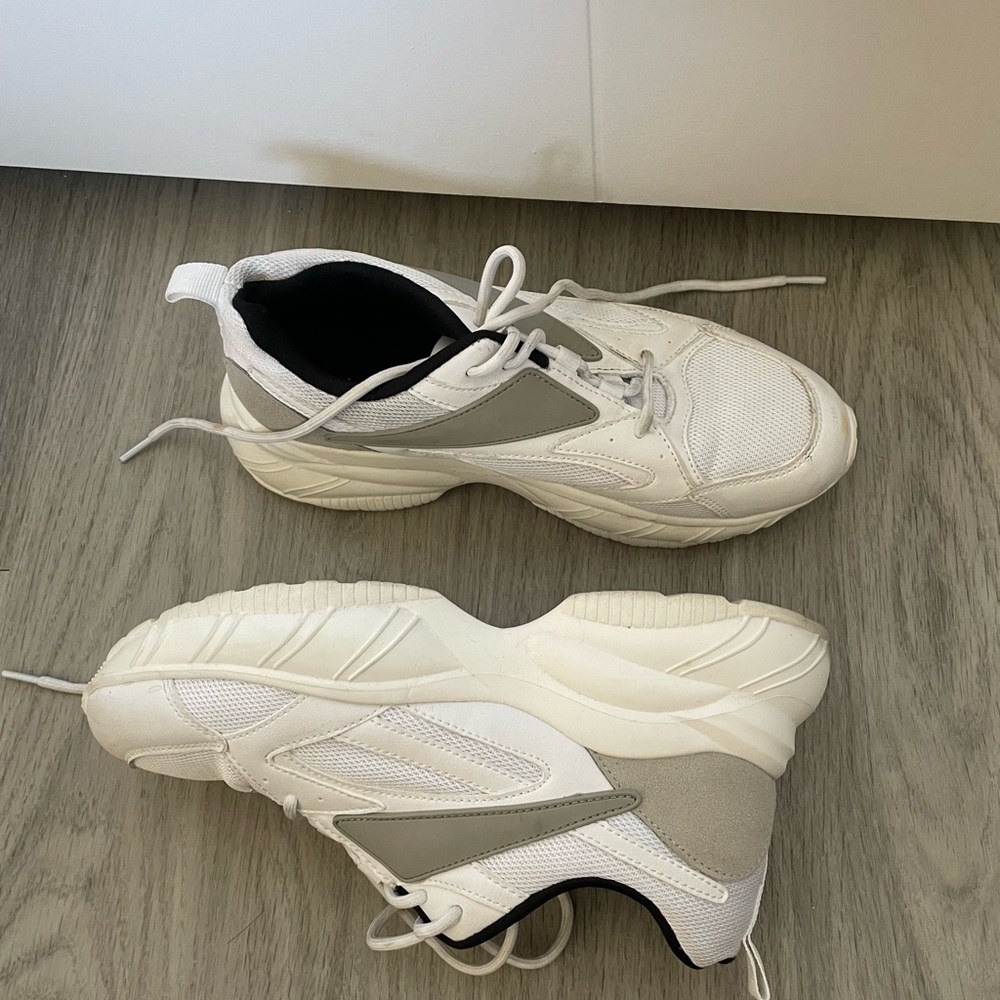 Chunky sneakers